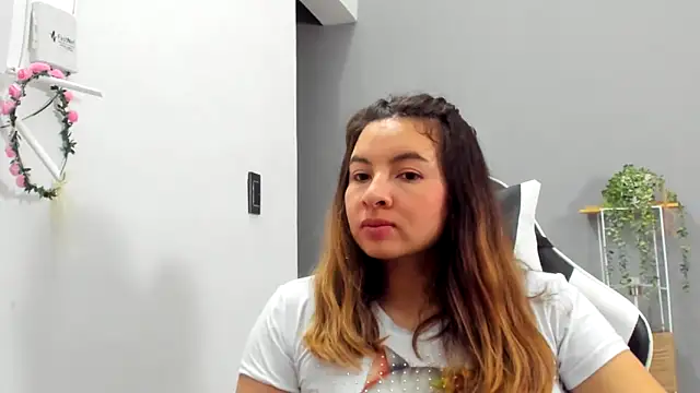 __Emma__11__Lecat_'s Live XXX Chat