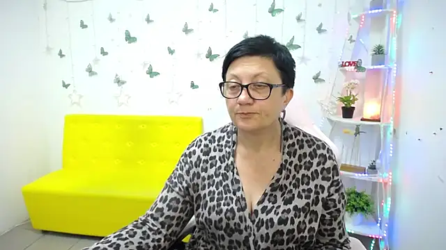 EmilyL0ve 라이브 XXX 채팅