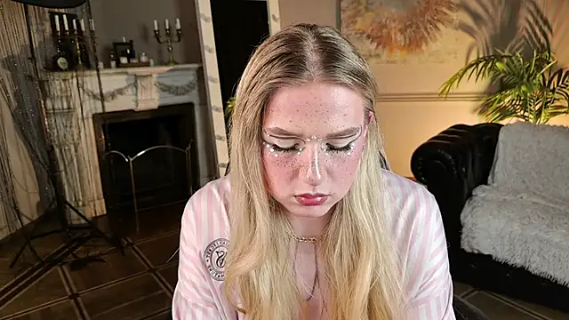 Jes_Solar élő XXX-chatje