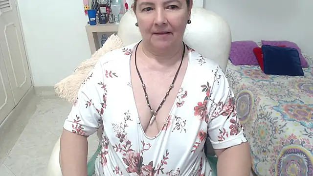leonela_69 现场XXX聊天