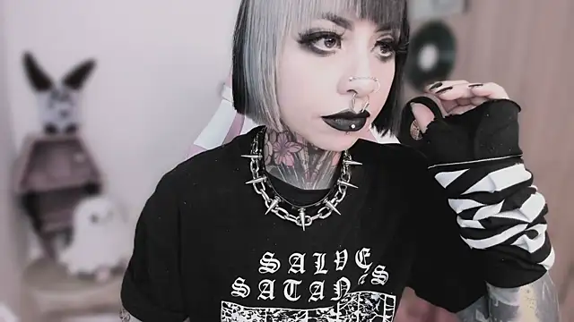 Chat XXX en directo de shes_creepy