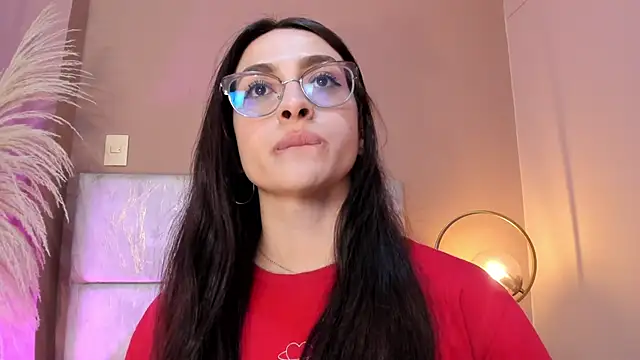 AndraCyruss Chat XXX in diretta