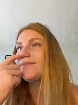 XXX chat uživo modela Carammelstorm