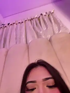 XXX chat uživo modela Mericute_