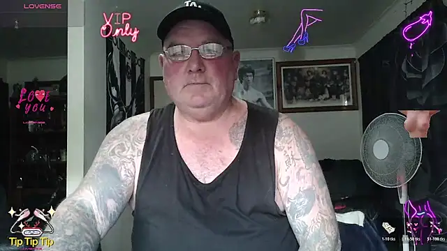KINKYBLUEYES69 Webcam-Show