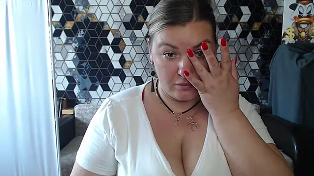 NikaSkylink's Live XXX Chat
