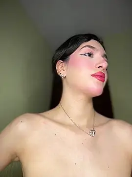 Chat XXX en directo de Emily-hottson