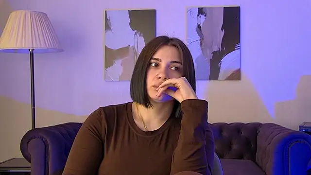 AdrianaToress' Live XXX Chat