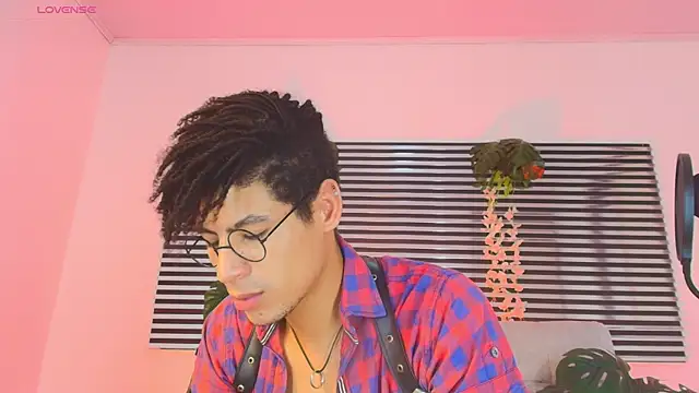 ThiiagoSaeenz Webcam-Show