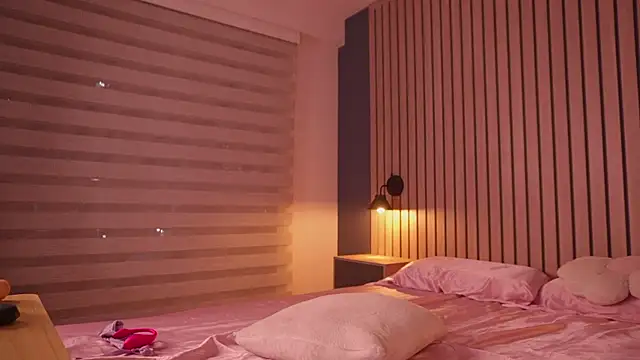 bella_adams_ 现场XXX聊天