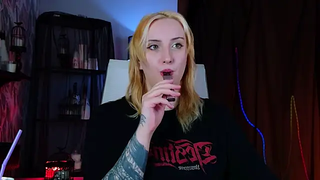 AsheLucker: онлайн-секс-чат