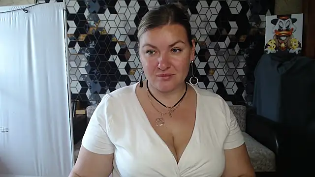 NikaSkylink's Live XXX Chat
