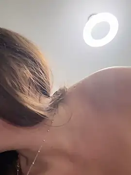 Lady_MiaOlson's Live XXX Chat