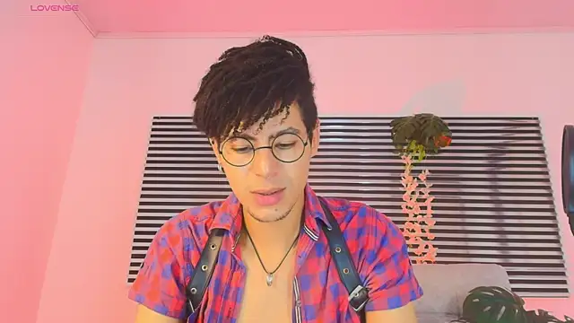 ThiiagoSaeenz Webcam Show