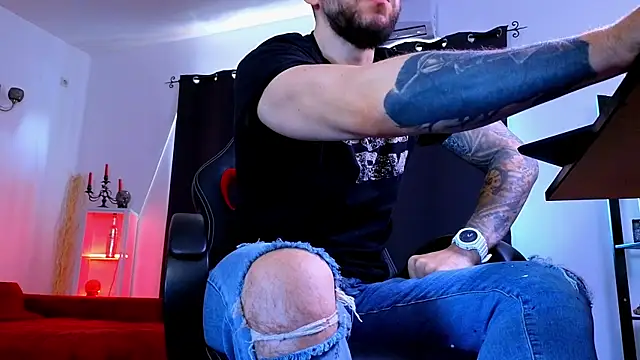 MightyAaron66 Live XXX-chat
