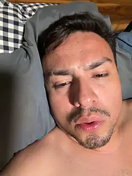 FrancBastien Show in webcam