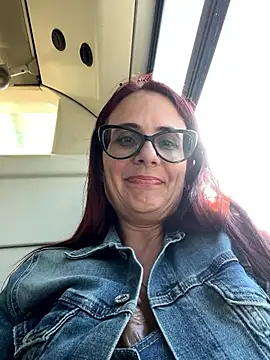 NataKitten Adlı Modelin Canlı XXX Sohbeti