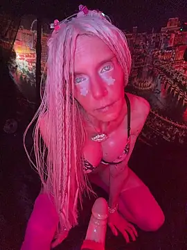 1NikiVegas Live XXX-chat