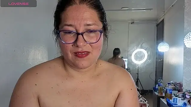 scarlett_widow_'s Webcam Show