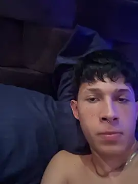 adam_lovee webcam show