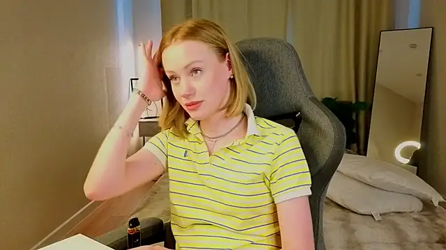 EvaHamilton's Live XXX Chat