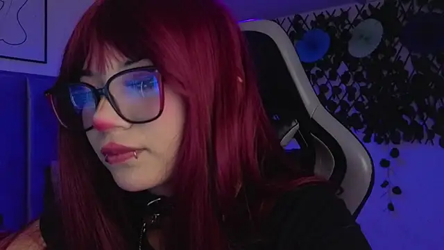 Kitty_Gang Live XXX-Chat