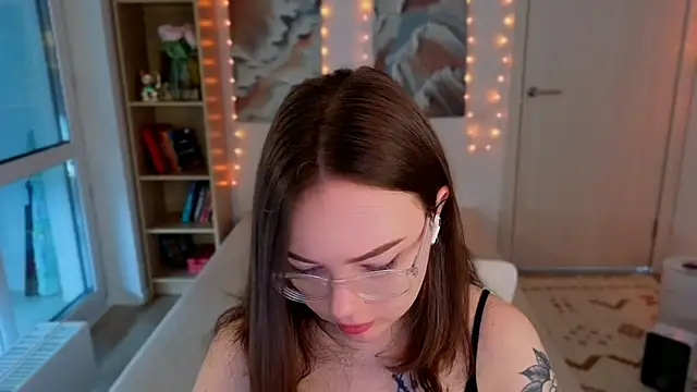 MilenaSaint Adlı Modelin Canlı XXX Sohbeti