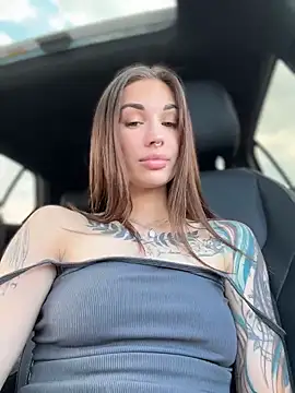 Charming_Ritta élő XXX-chatje