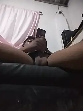 master_juju1924 Adlı Modelin Web Kamerası Şovu