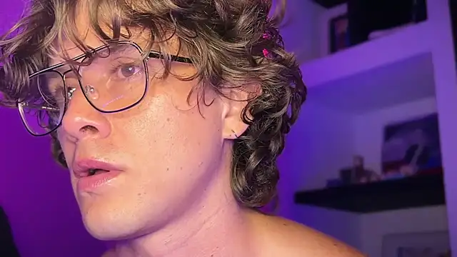 Pokazy przed kamerką – mcklister_kinky_feets