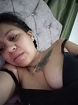 Chat +18 de Tiphanydirty3 ao vivo