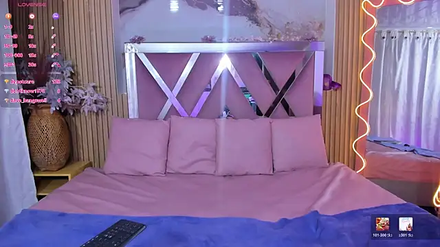 LINDSAY_TAY Live XXX-Chat