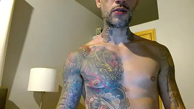 SexyFitDaddyy Webcam Show