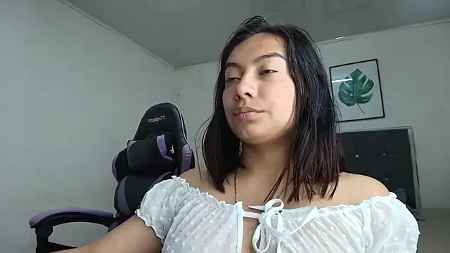 Janne_ Chat XXX in diretta