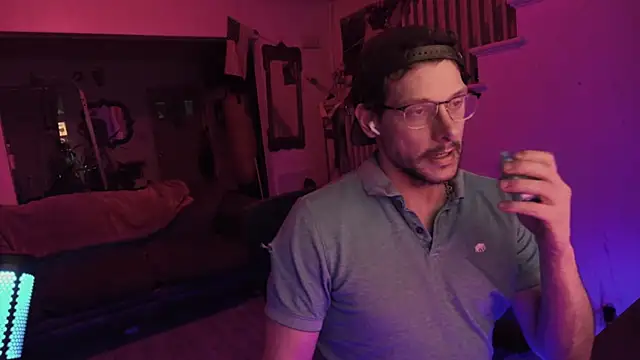 MasterDaddyCool's Live XXX Chat