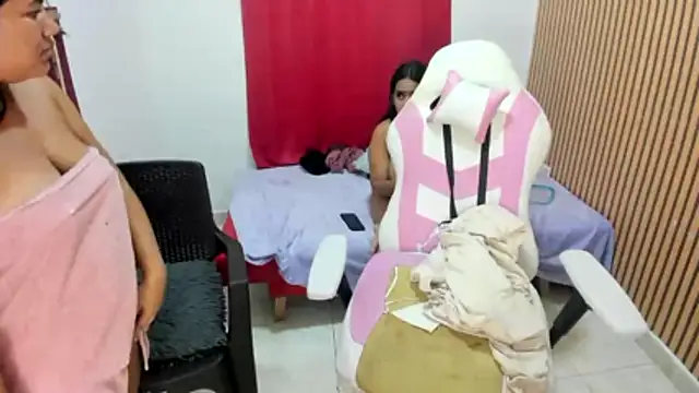 Tatihot69 Webcam show