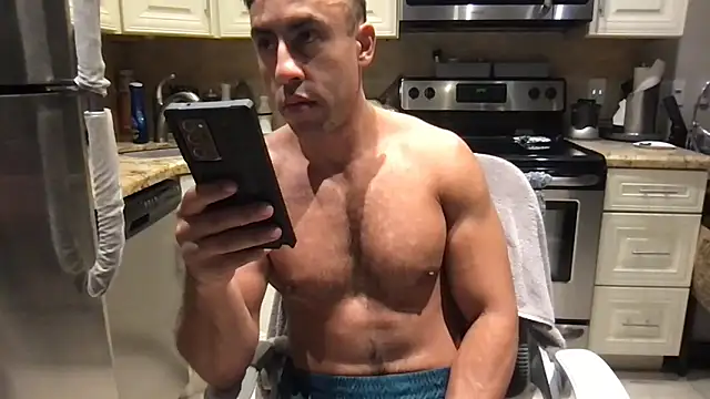 BigGuyMuscle: вебкам-шоу