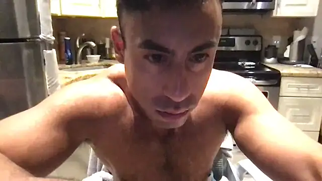 Chatroom XXX en direct de BigGuyMuscle