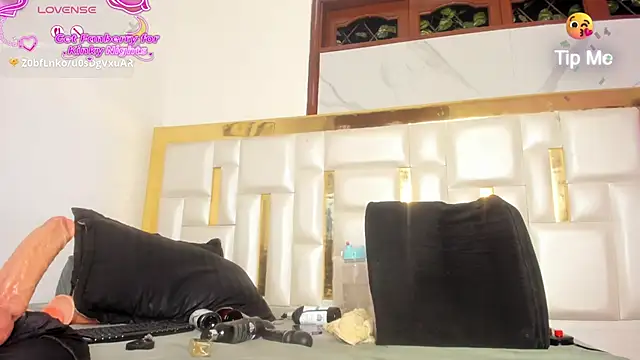 MiaaXXX1's Live XXX Chat