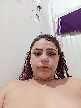 Mommy-Hot's Live XXX Chat