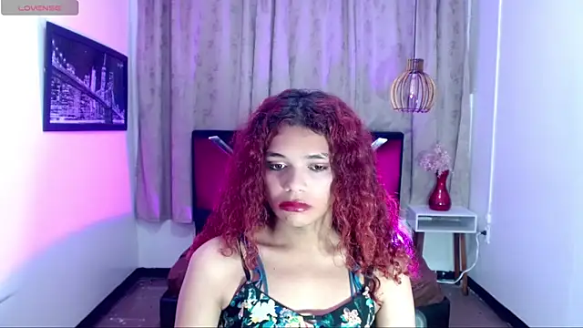 Chat +18 de luisa__torres ao vivo