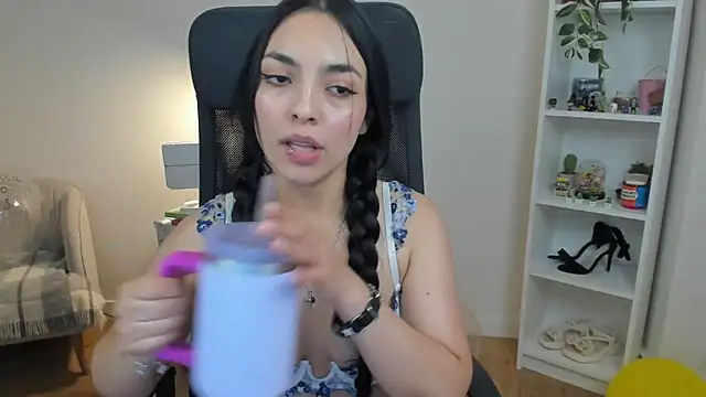 Онлайн чат XXX _BellaEvans_