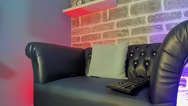 kevinn_bluee's Webcam Show