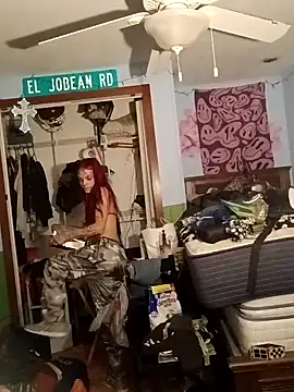 IttyBittyStonie's Live XXX Chat