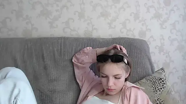 HitGyrl: απευθείας συνομιλία ΧΧΧ