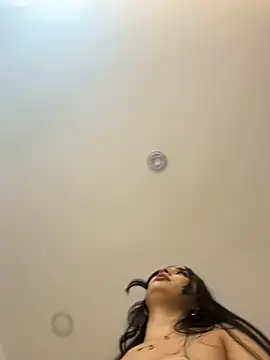 IvonneOwenのライブXXXチャット