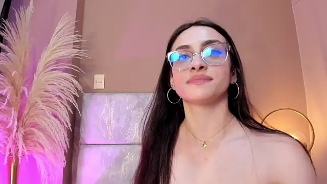AndraCyruss Chat XXX in diretta