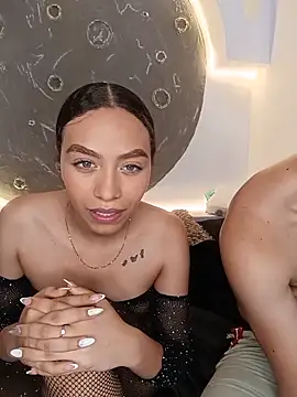 Chat +18 de ritzabeth_daniel ao vivo