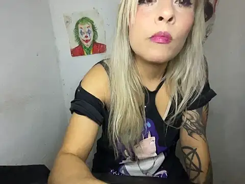 Show de bellatrixhell na webcam