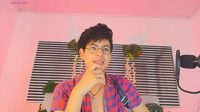 ThiiagoSaeenz Webcamshow